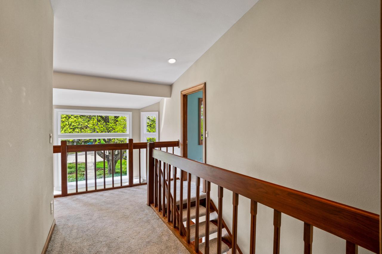 W290N8220 Florencetta HEIGHTS