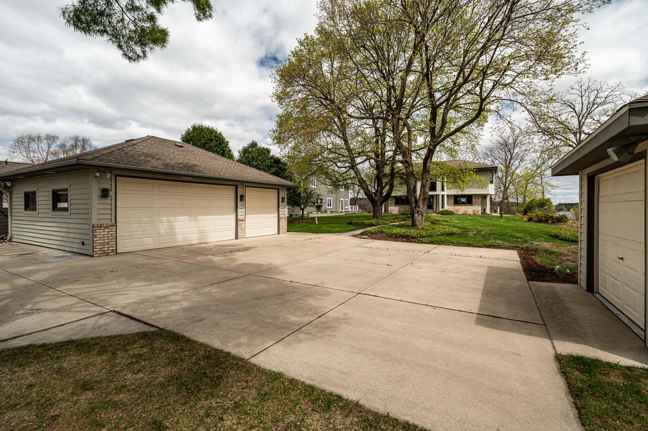 W290N8220 Florencetta HEIGHTS