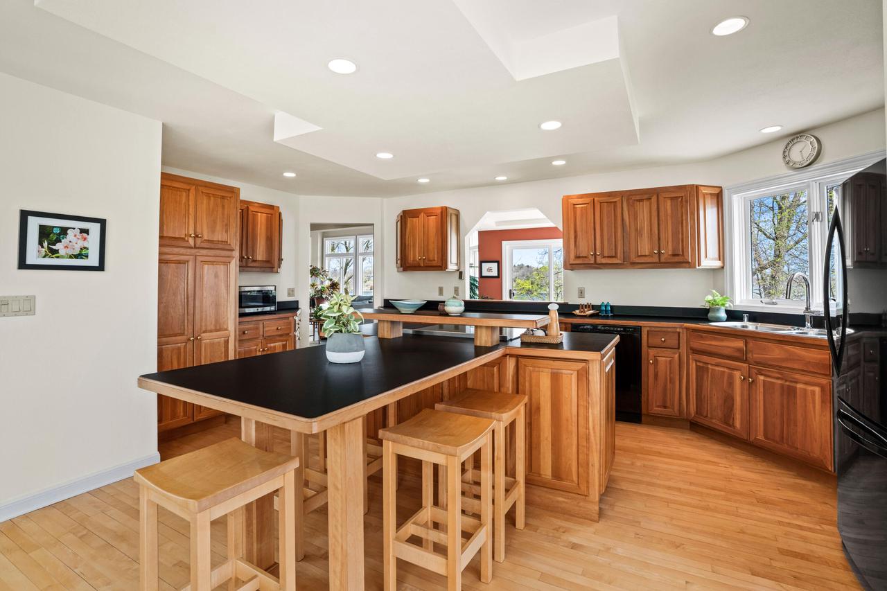 W290N8220 Florencetta HEIGHTS