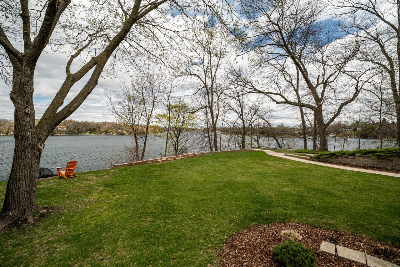 W290N8220 Florencetta HEIGHTS