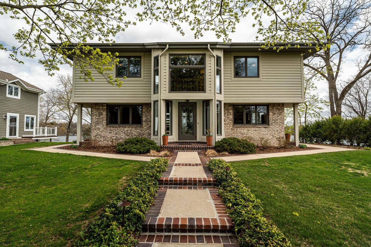 W290N8220 Florencetta HEIGHTS