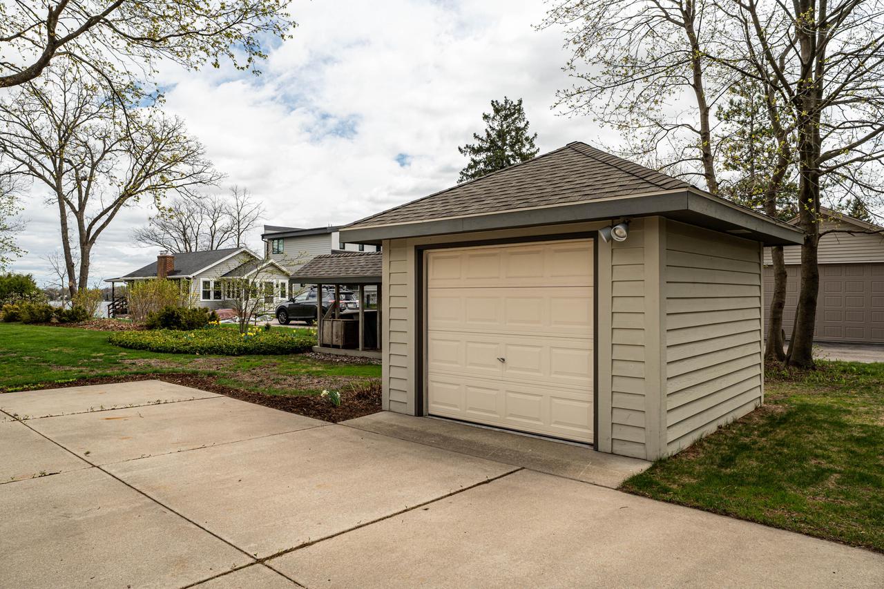 W290N8220 Florencetta HEIGHTS