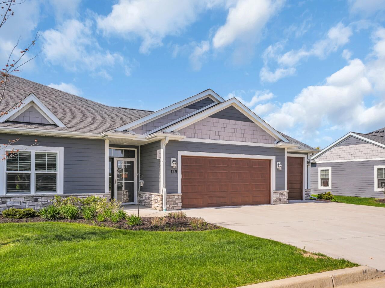 129 Phantom Lake COURT