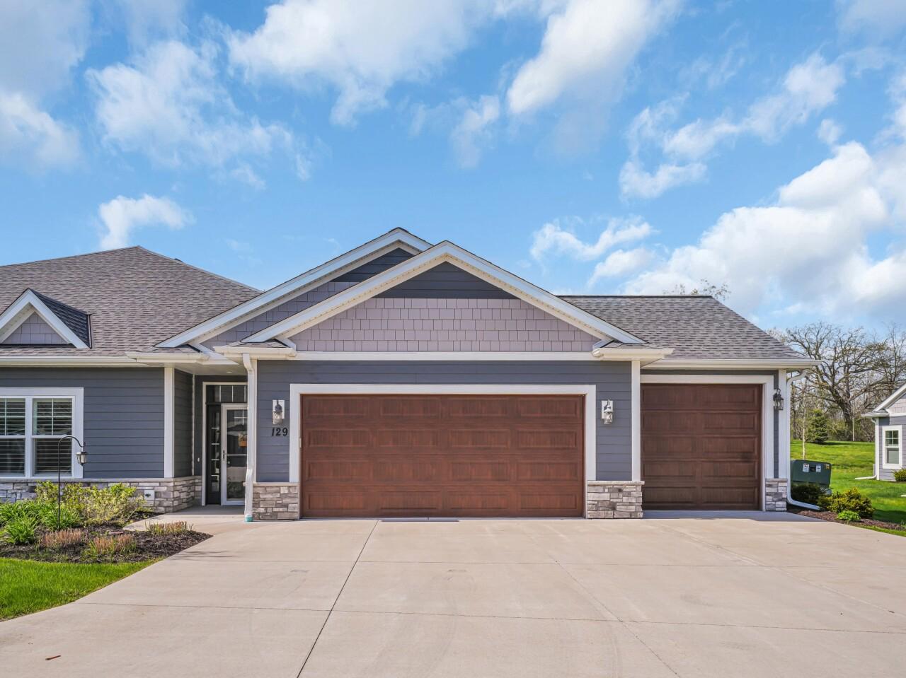 129 Phantom Lake COURT
