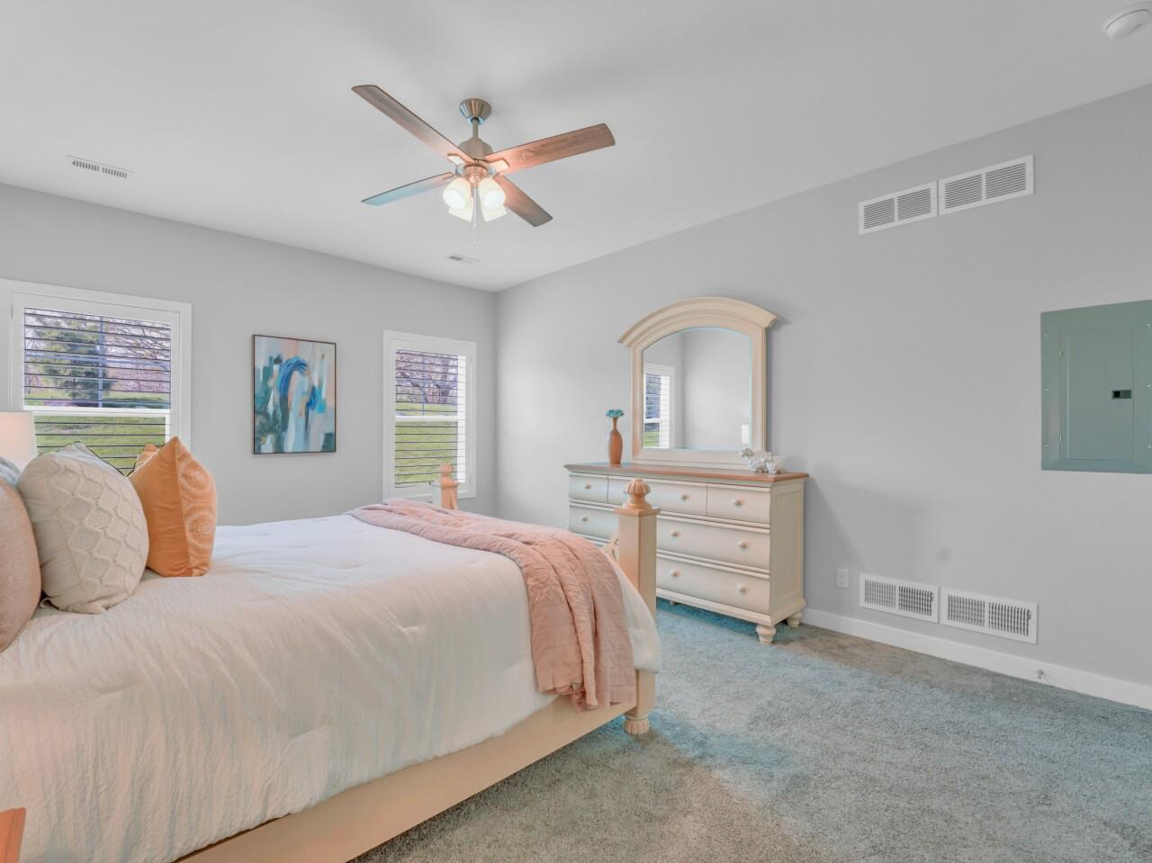 129 Phantom Lake COURT