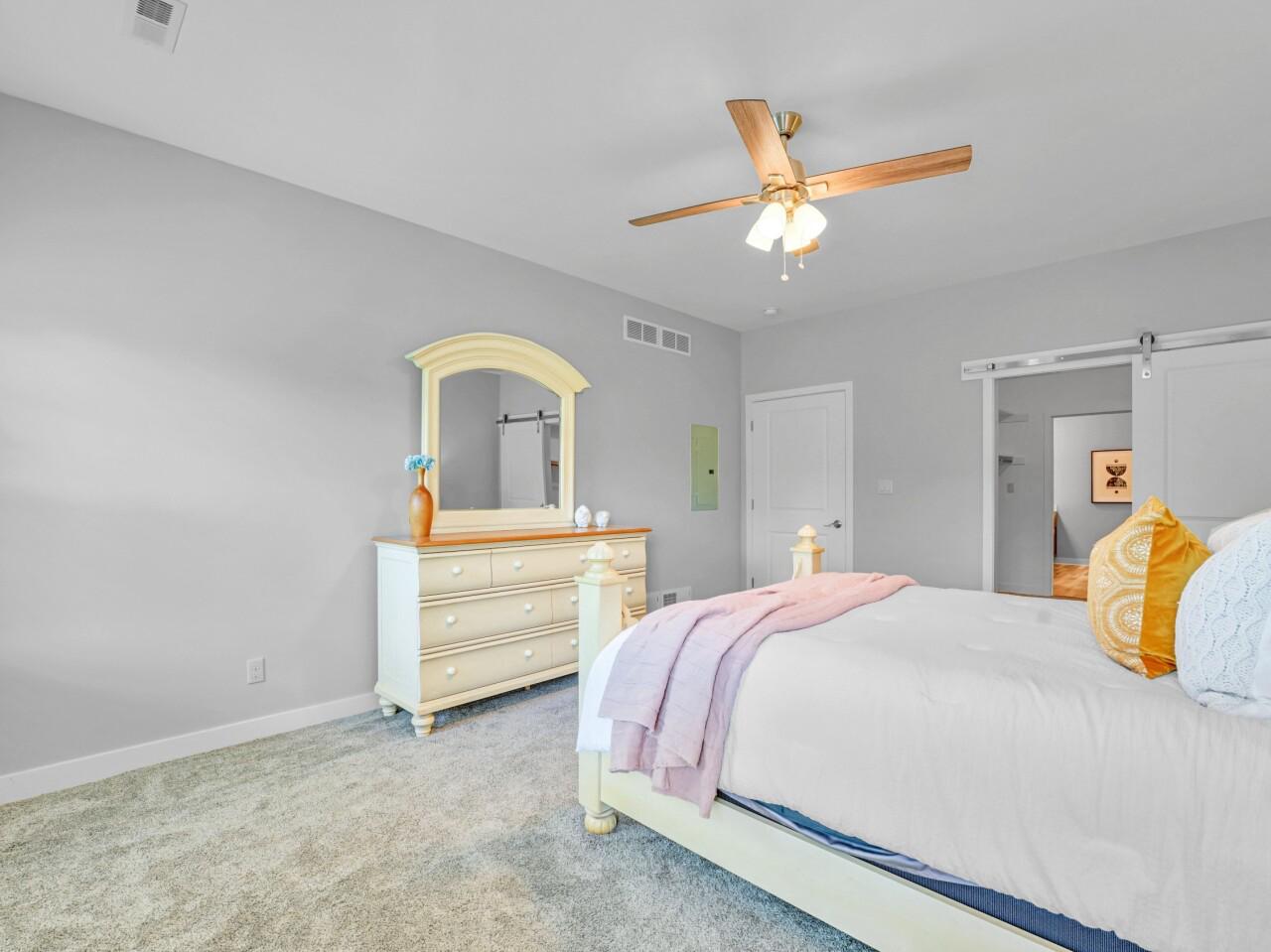 129 Phantom Lake COURT