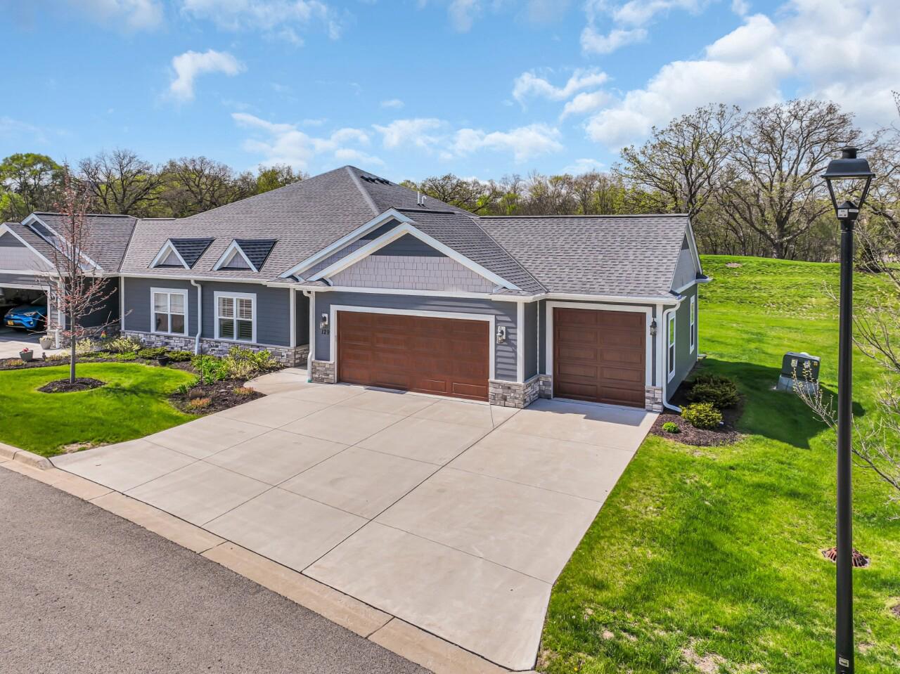 129 Phantom Lake COURT