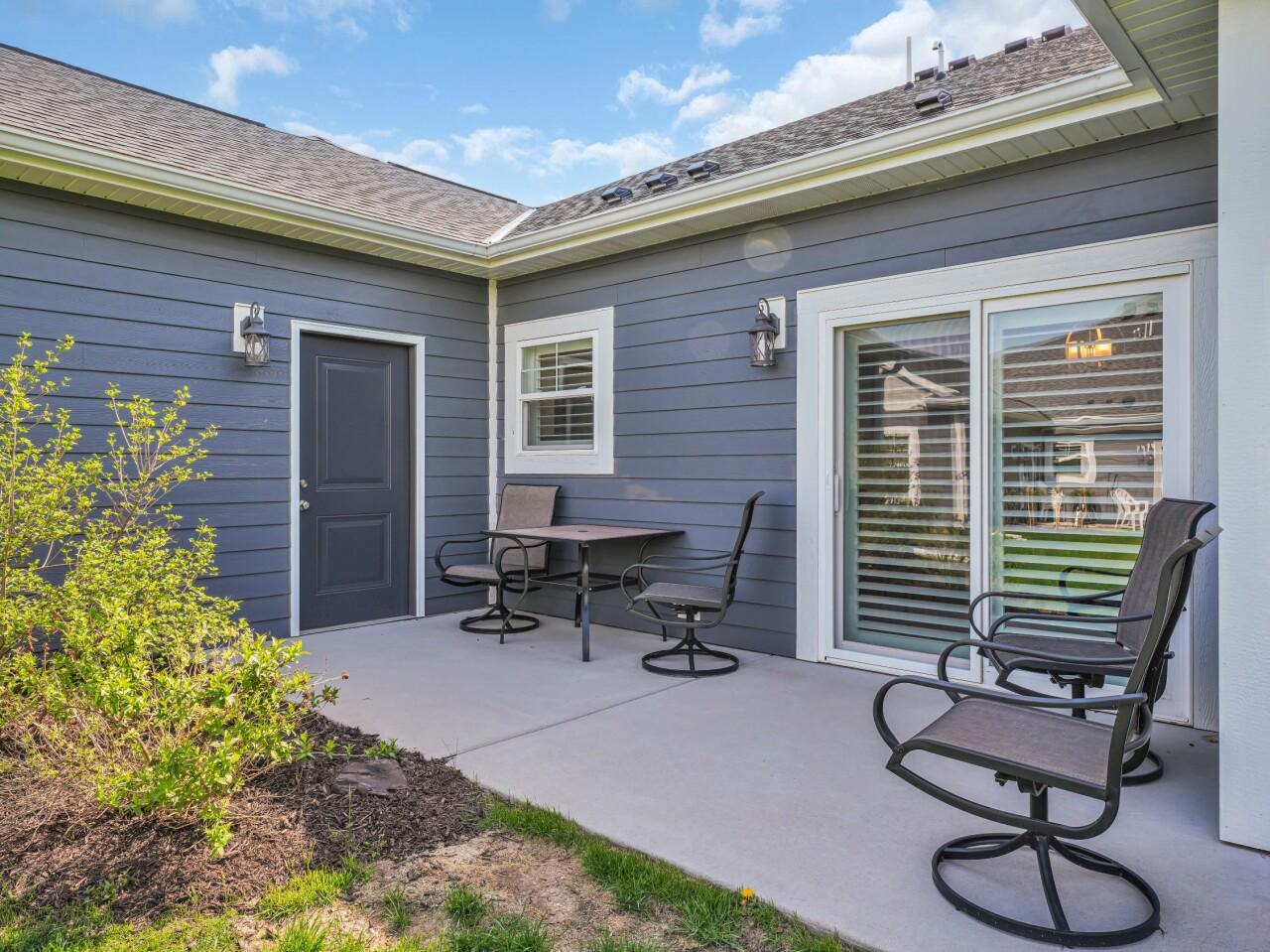 129 Phantom Lake COURT