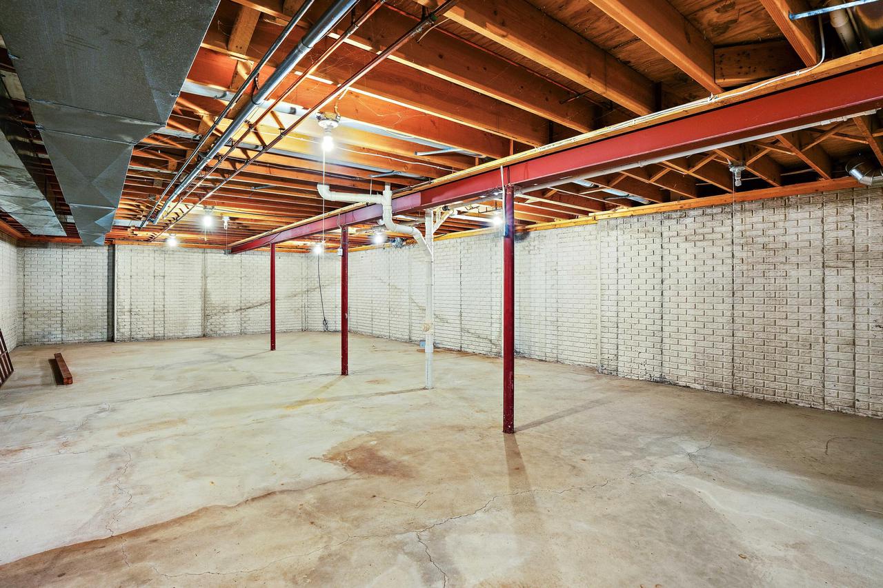 8266 South Country Club CIRCLE