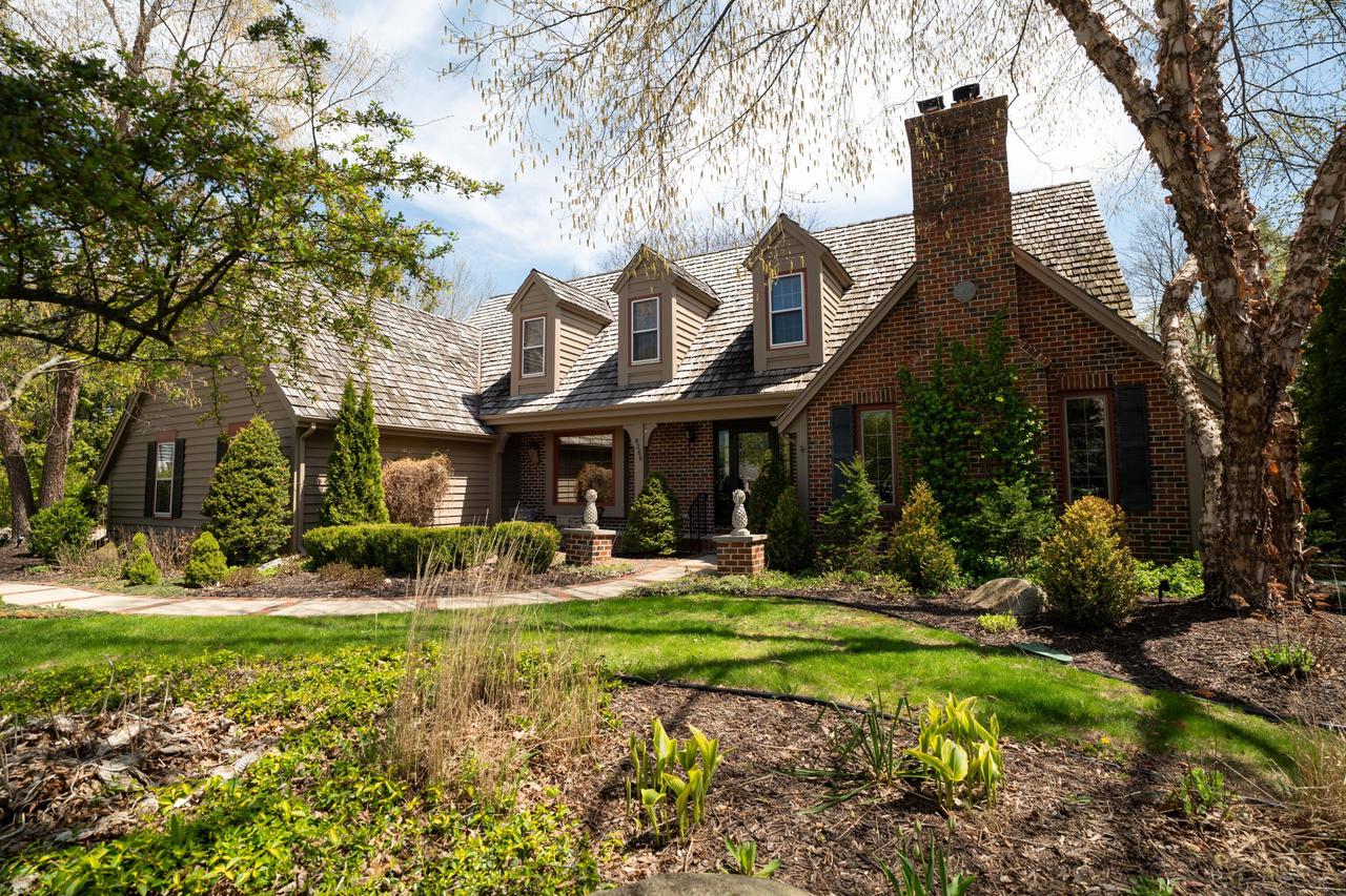 8266 South Country Club CIRCLE