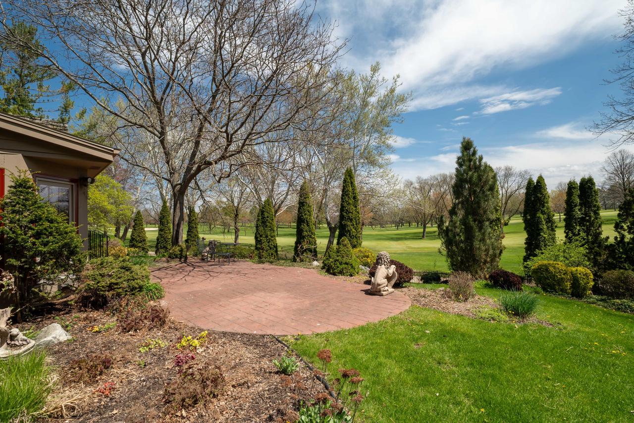 8266 South Country Club CIRCLE