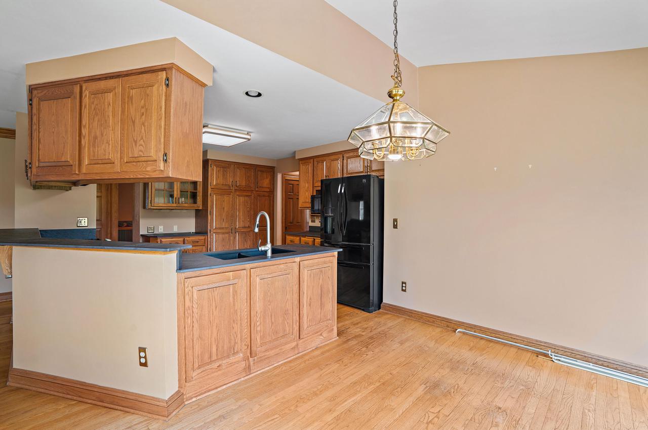 8266 South Country Club CIRCLE