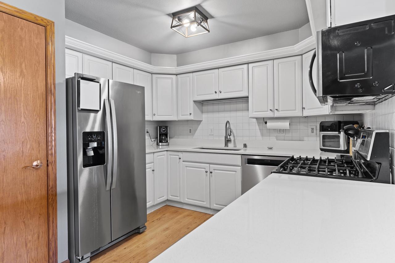 10153 West Whitnall Edge DRIVE B