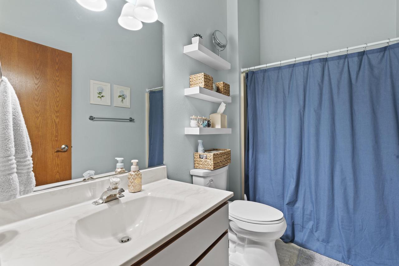 10153 West Whitnall Edge DRIVE B