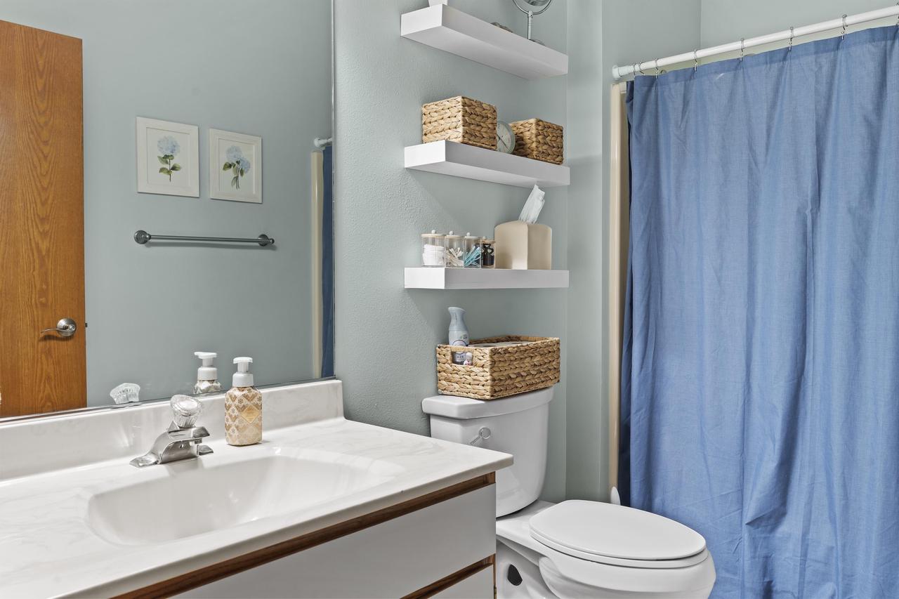 10153 West Whitnall Edge DRIVE B