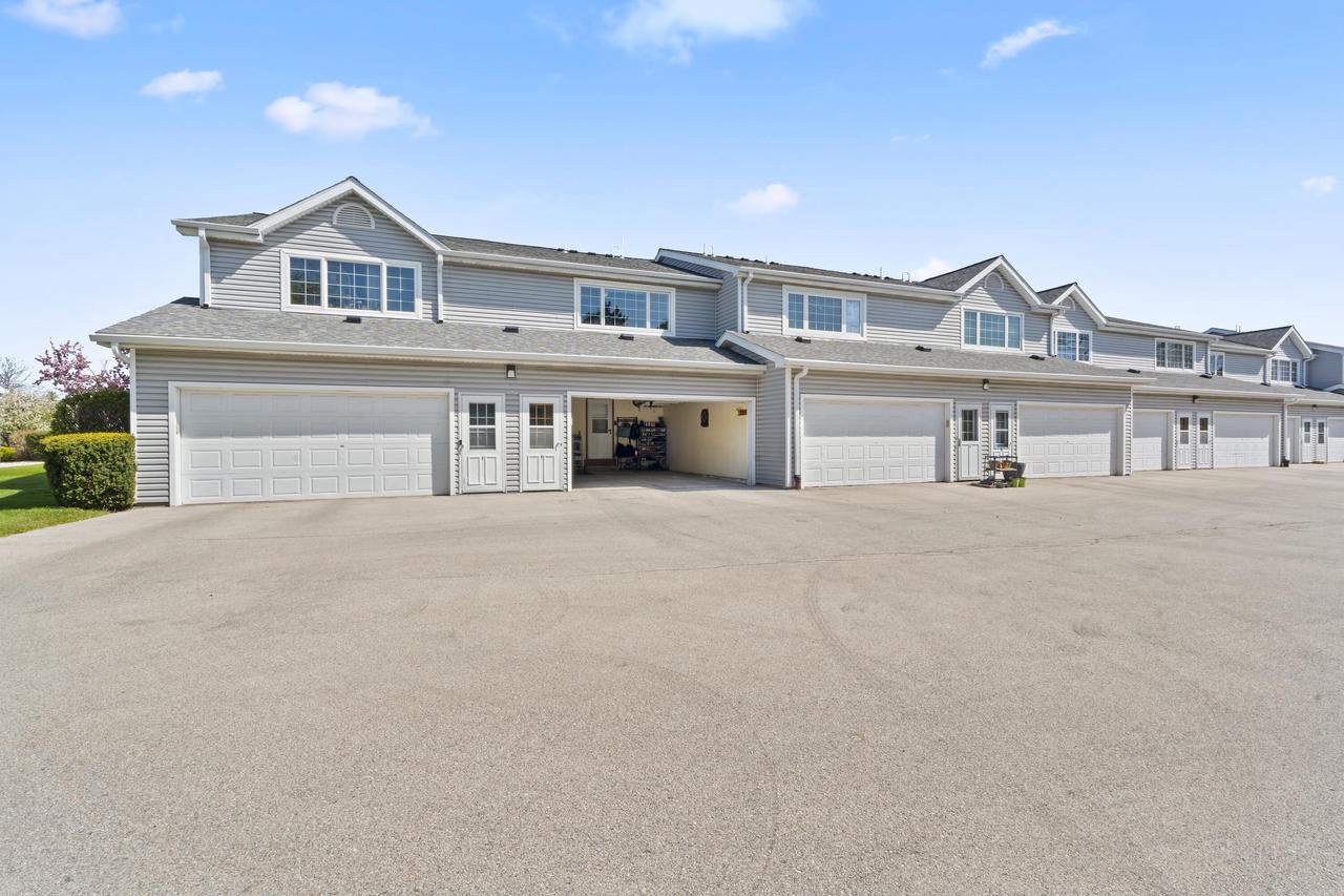 10153 West Whitnall Edge DRIVE B