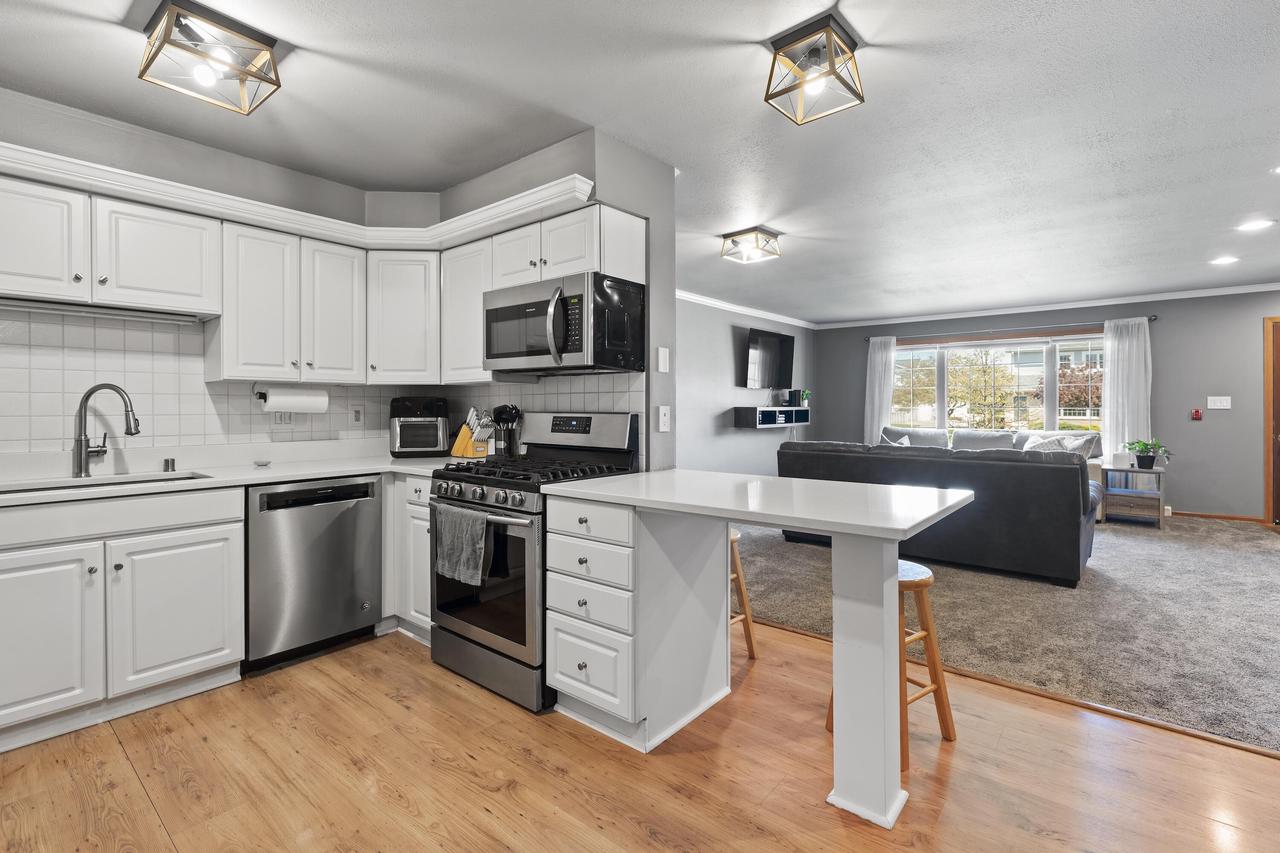 10153 West Whitnall Edge DRIVE B