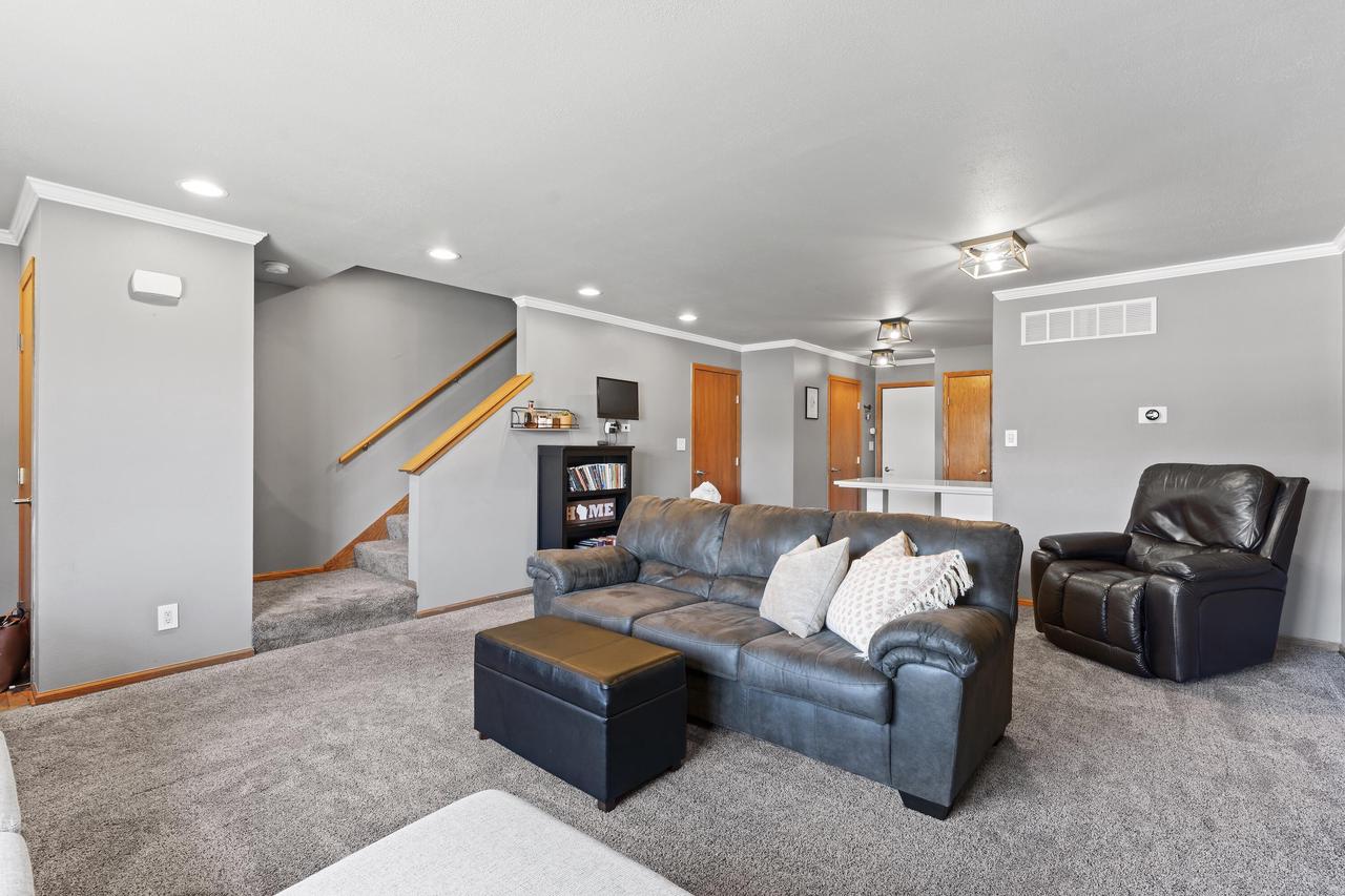 10153 West Whitnall Edge DRIVE B