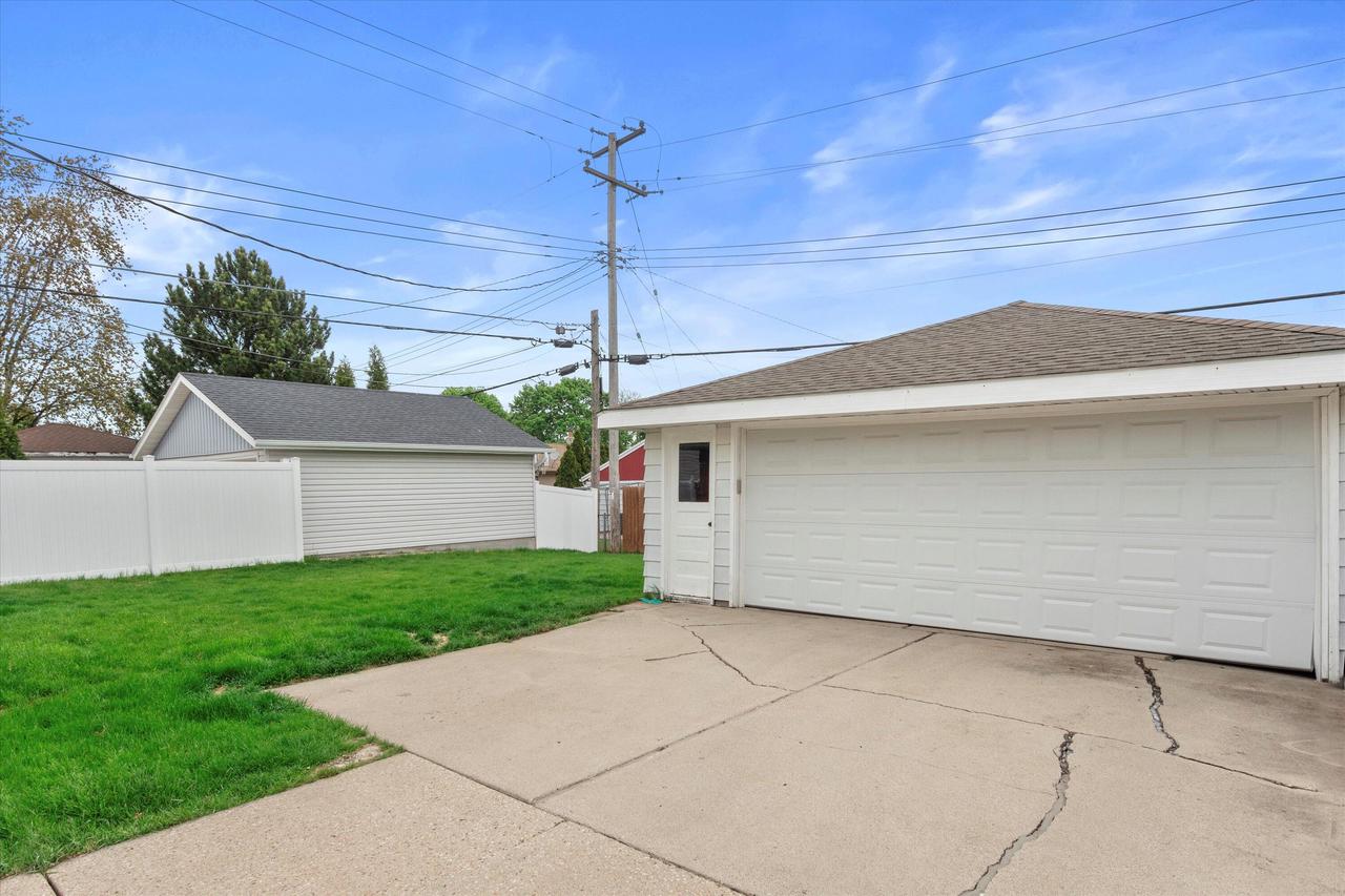 3268 South 86th STREET