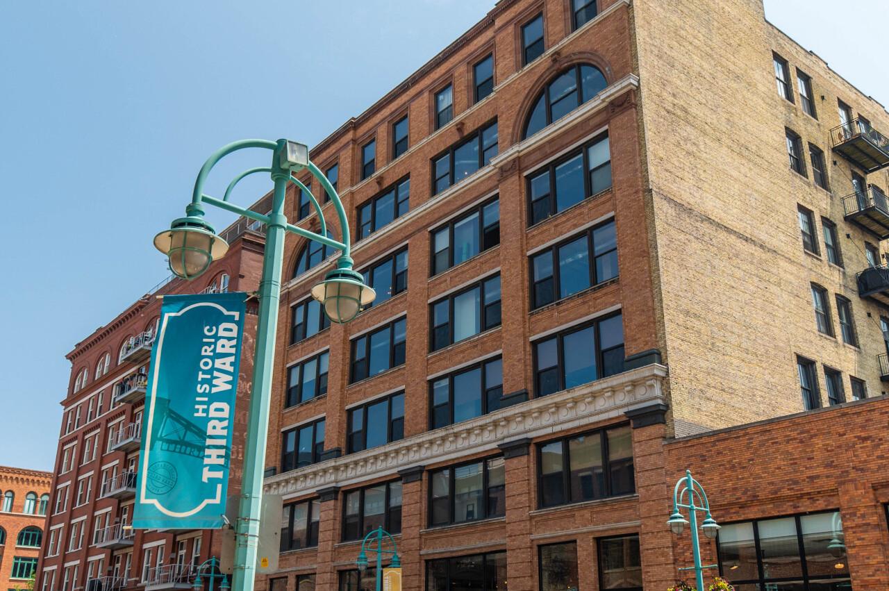 239 East Chicago STREET 702