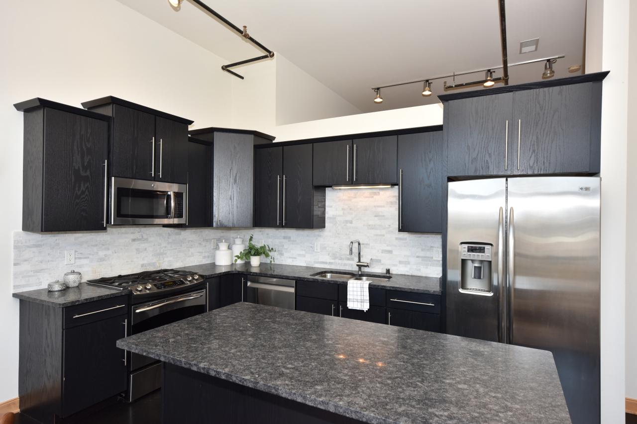 239 East Chicago STREET 702