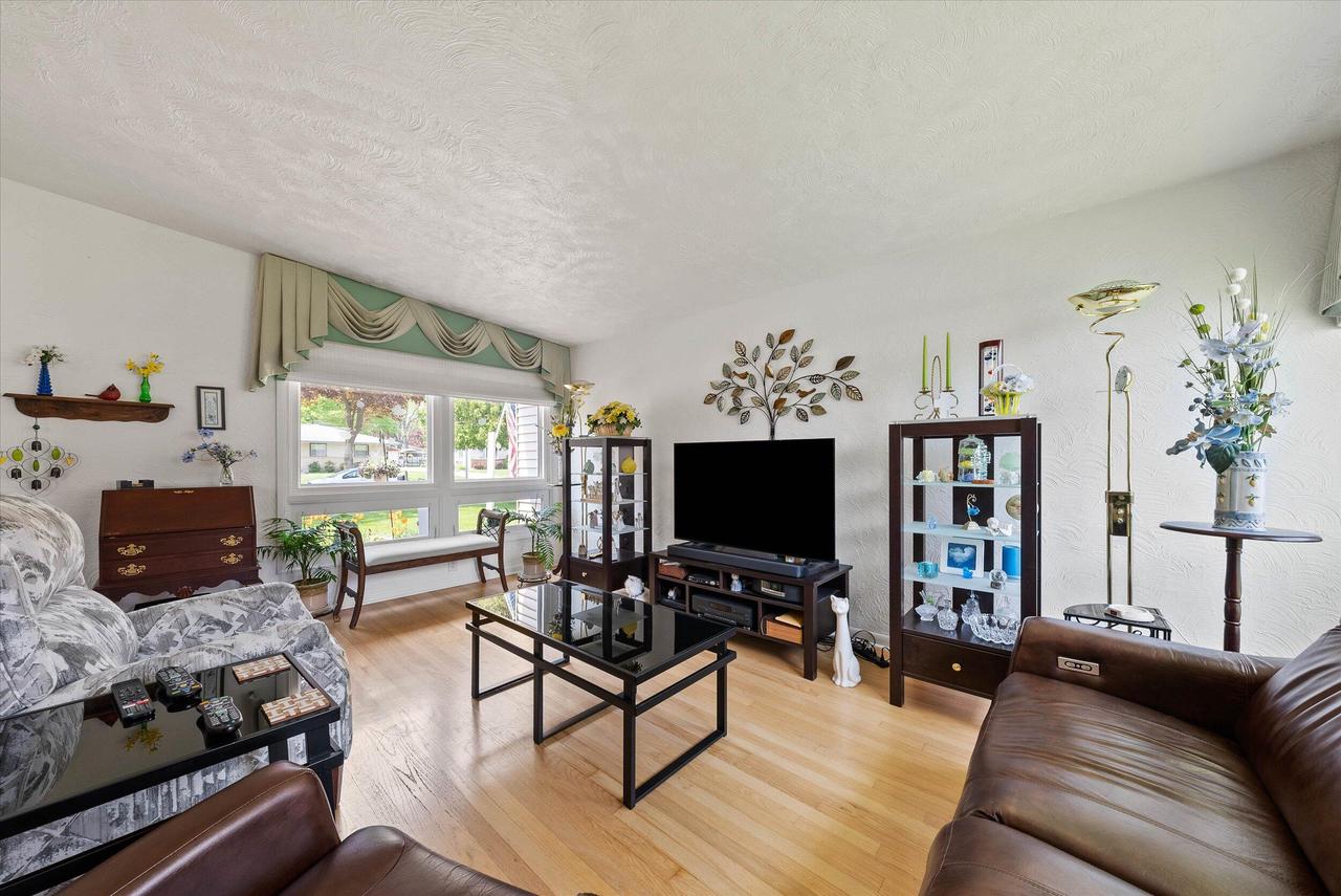 5644 South 39th STREET