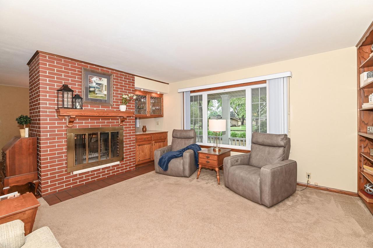 S66W13085 Somerset DRIVE