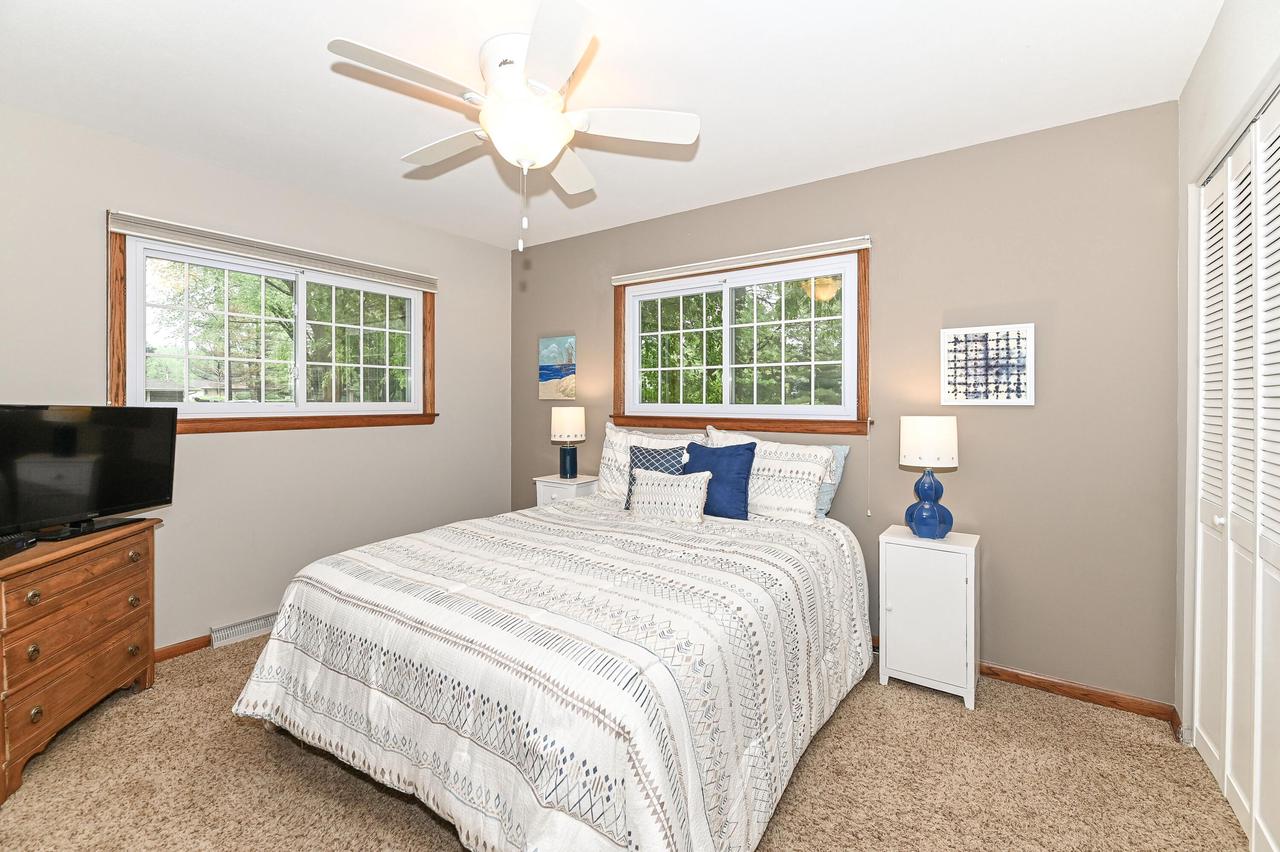 S66W13085 Somerset DRIVE