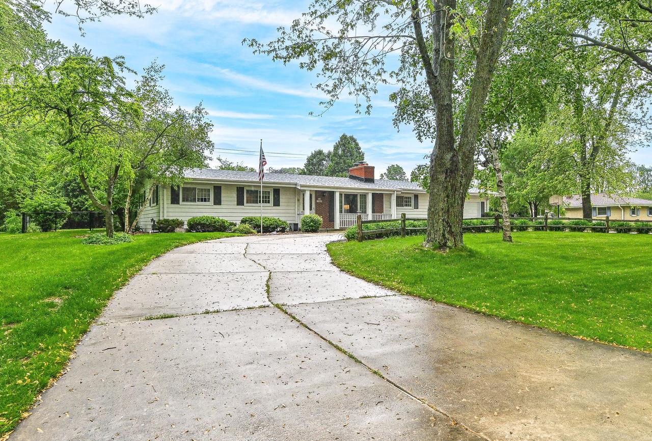 S66W13085 Somerset DRIVE