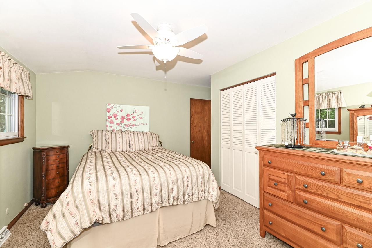 S66W13085 Somerset DRIVE