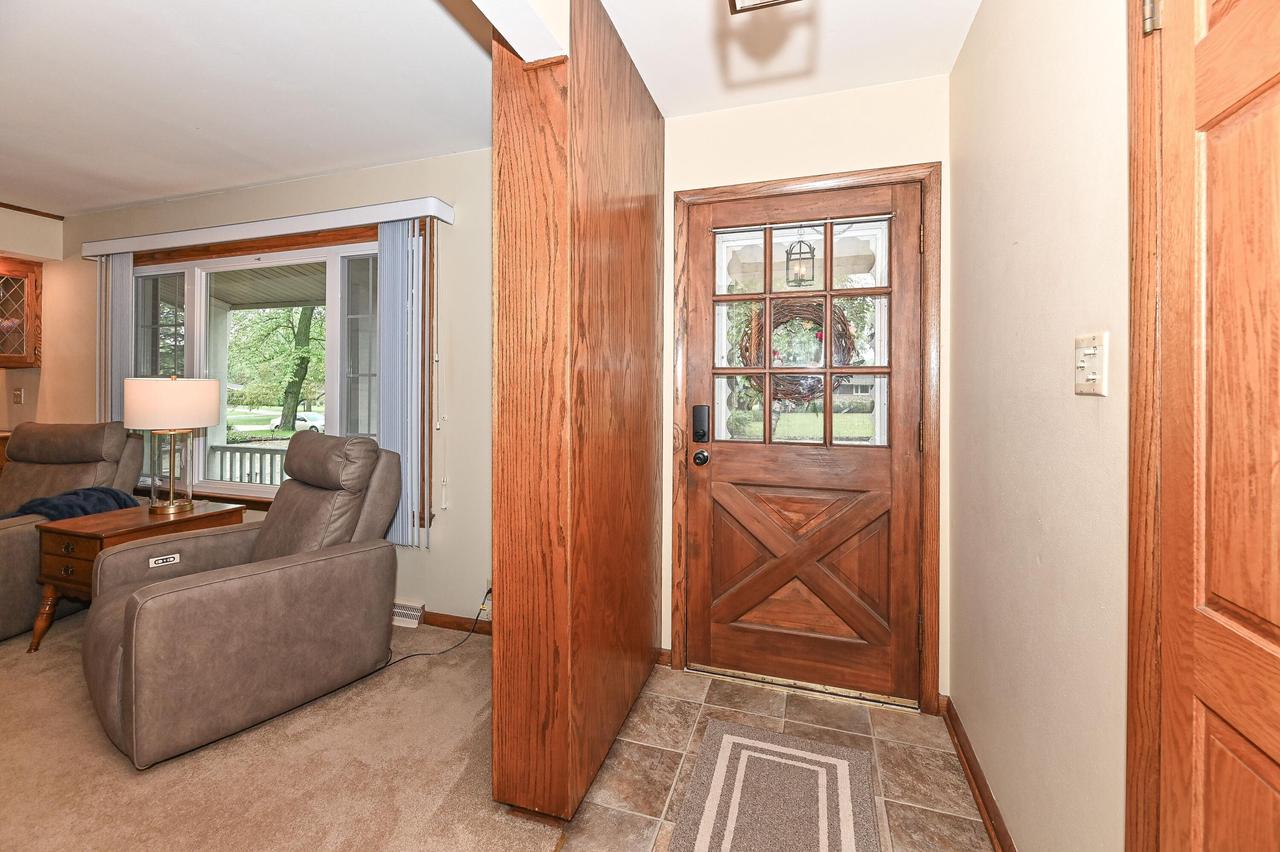 S66W13085 Somerset DRIVE