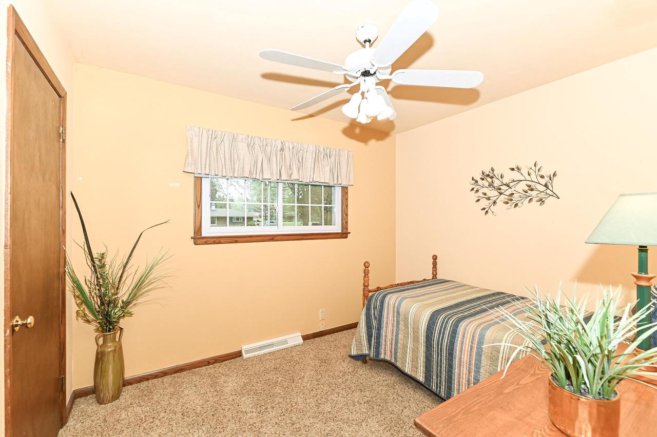 S66W13085 Somerset DRIVE