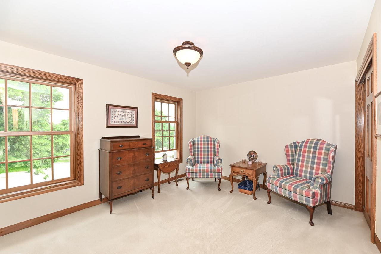 1206 Woodview DRIVE