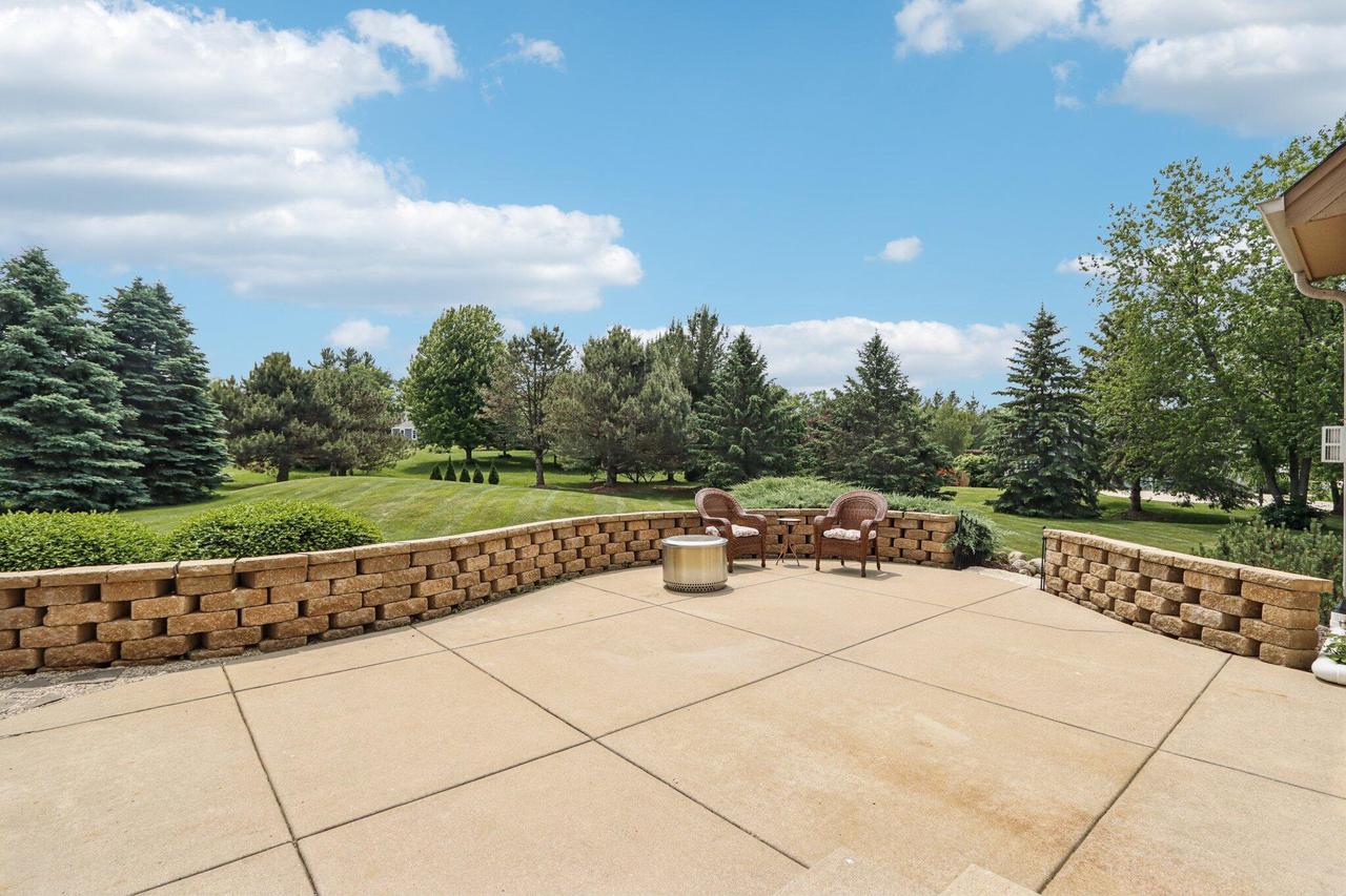 S78W22655 Sunset Glen DRIVE