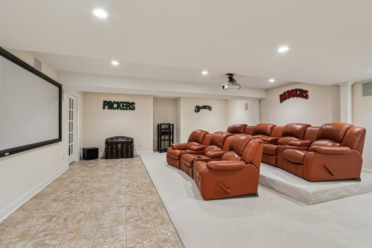 S78W22655 Sunset Glen DRIVE