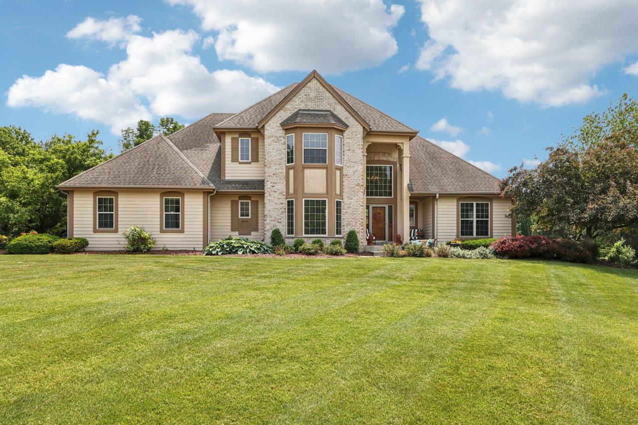 S78W22655 Sunset Glen DRIVE