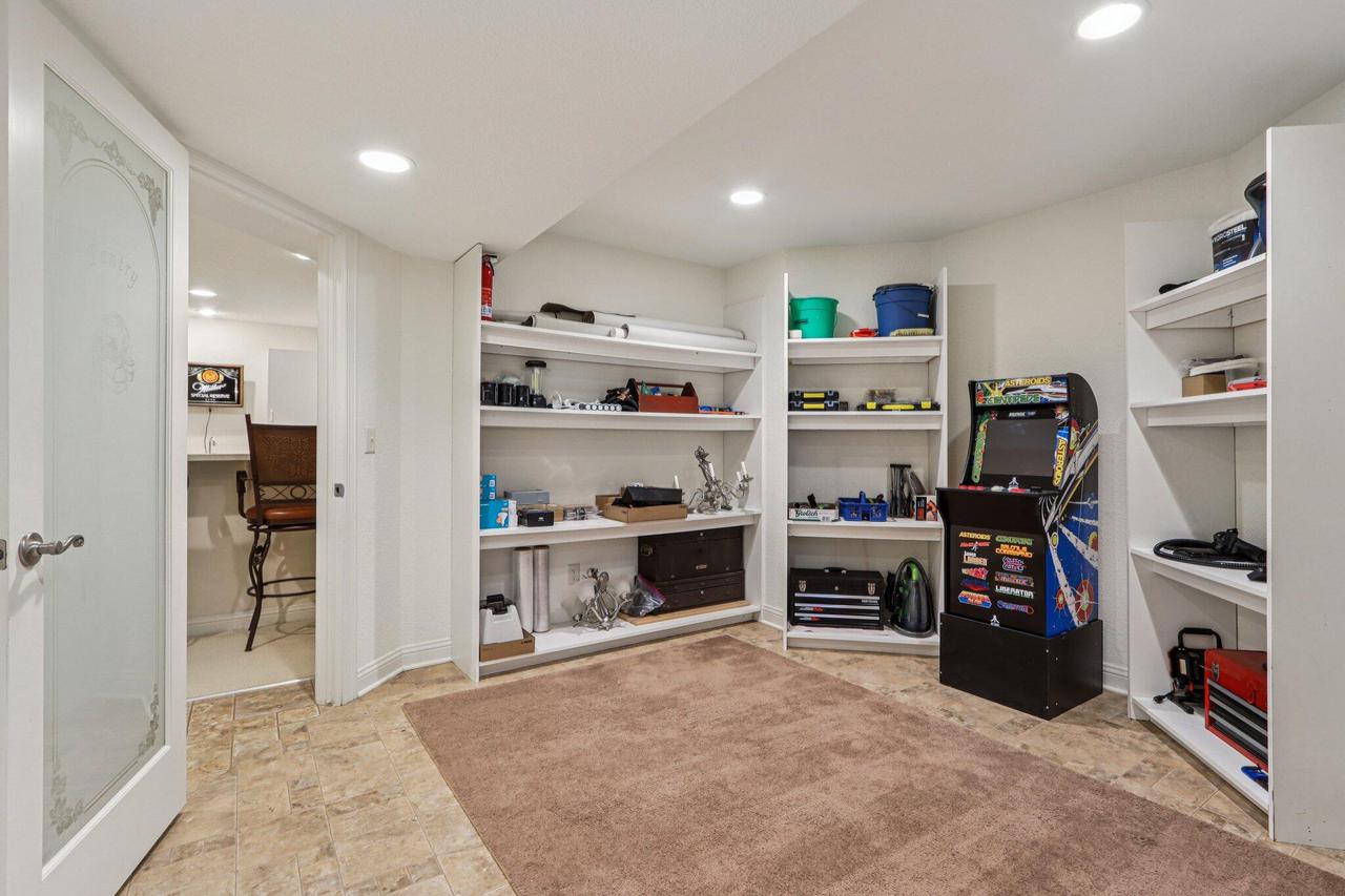 S78W22655 Sunset Glen DRIVE