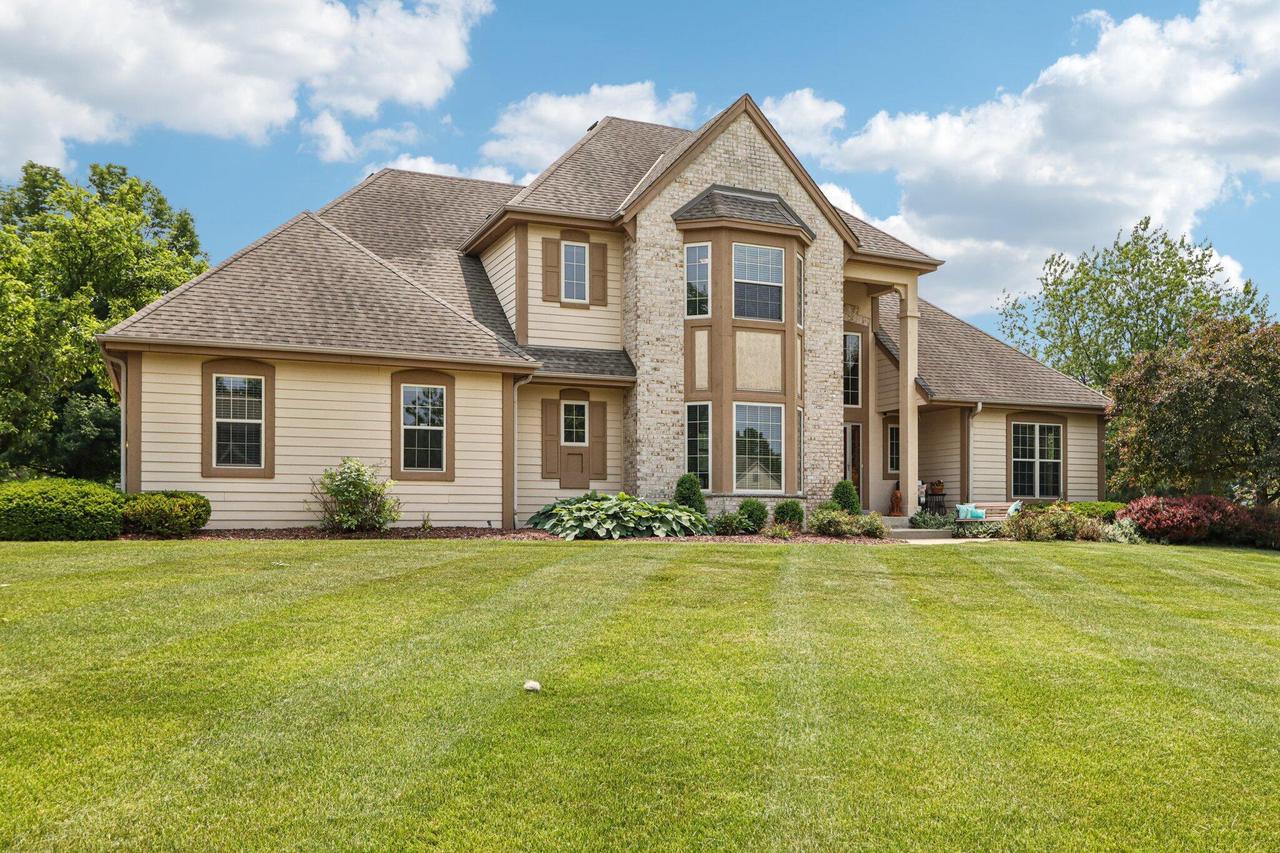 S78W22655 Sunset Glen DRIVE