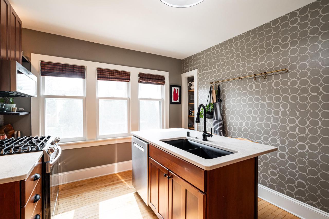 8130 Portland AVENUE