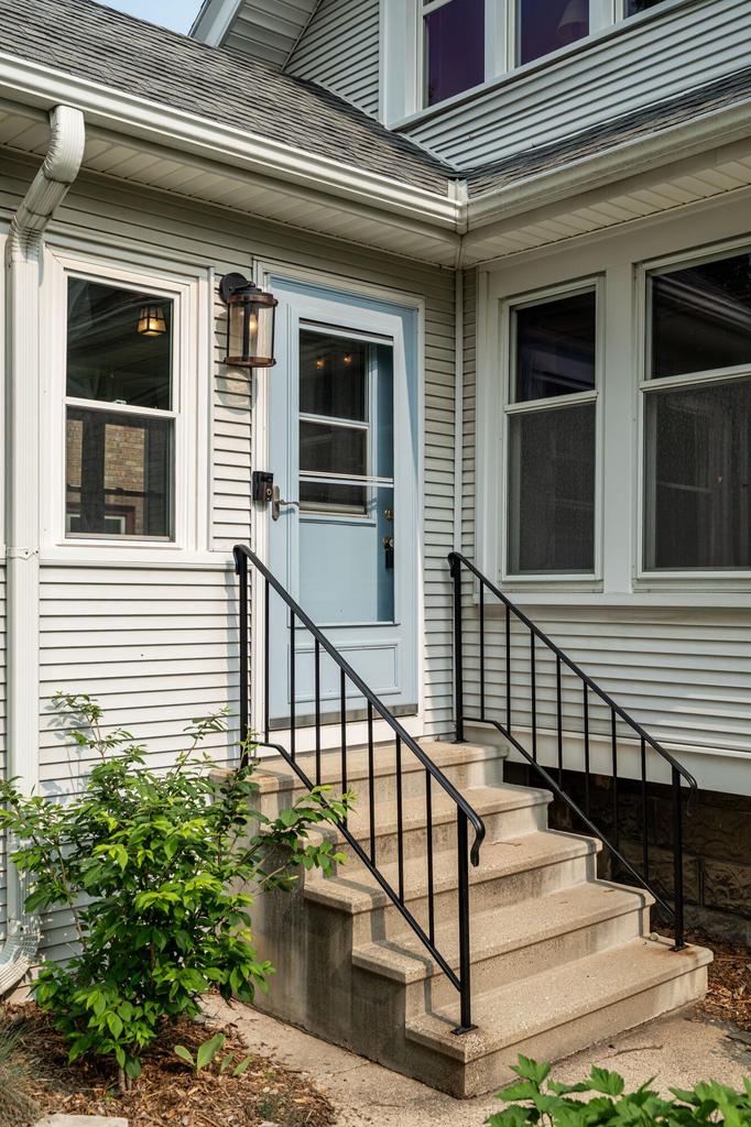 8130 Portland AVENUE