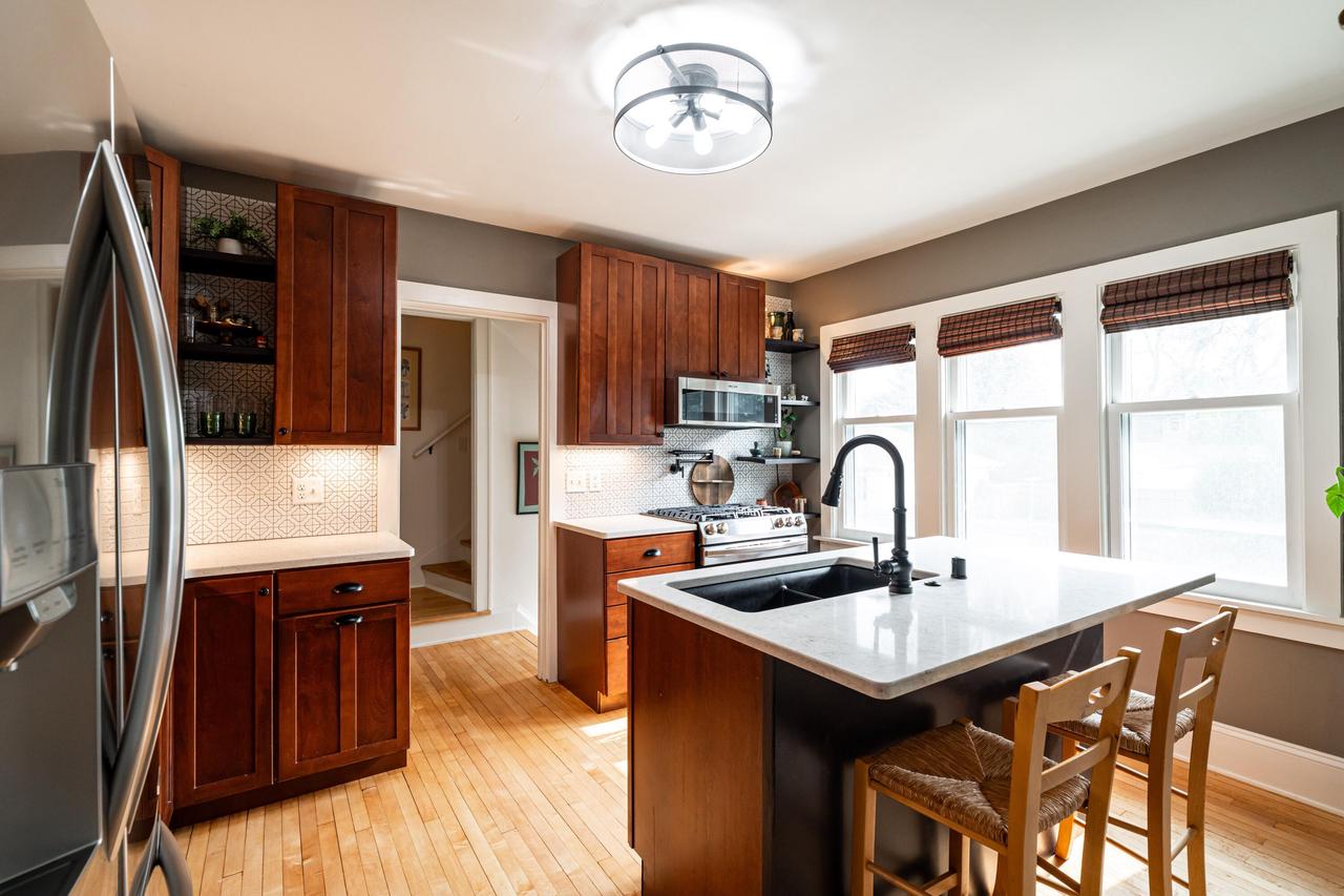 8130 Portland AVENUE