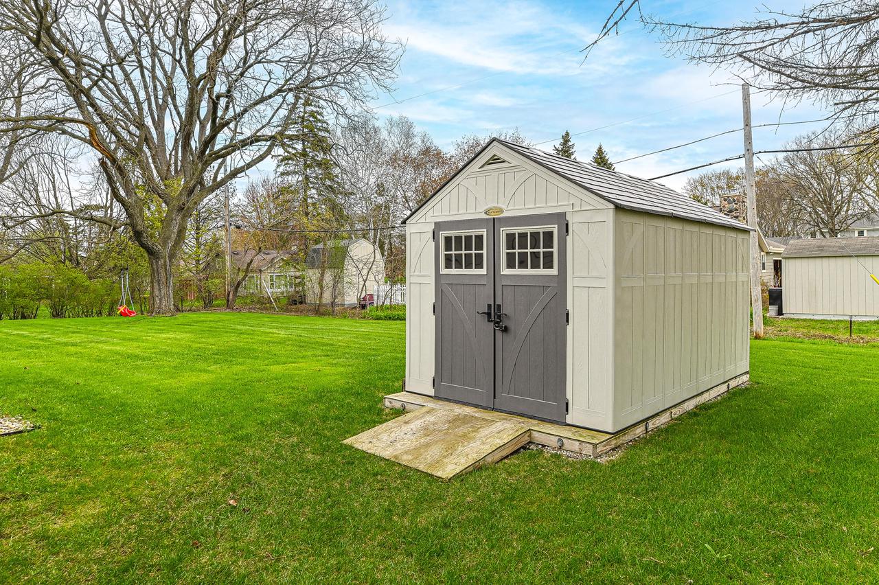 4690 South 114th STREET