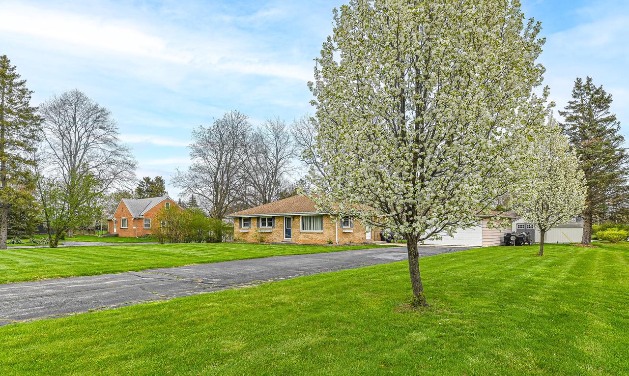 4690 South 114th STREET