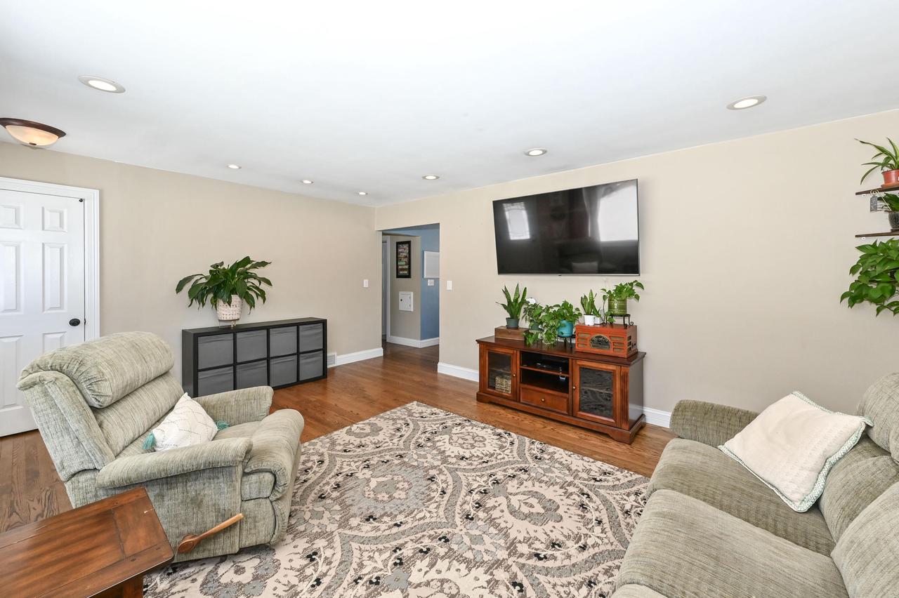 4690 South 114th STREET