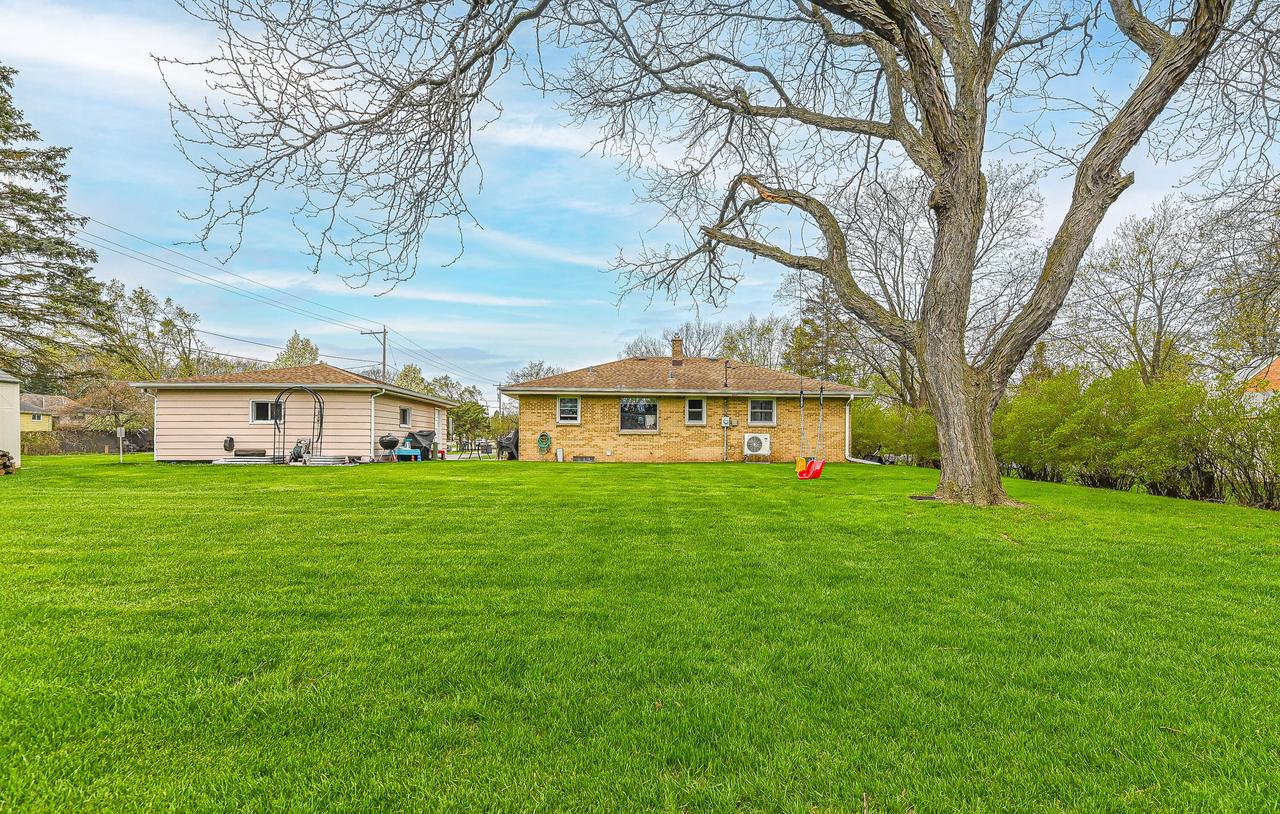 4690 South 114th STREET