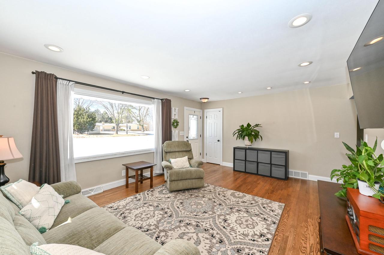 4690 South 114th STREET