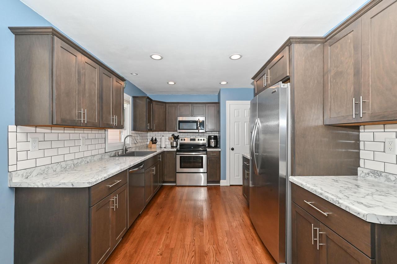 4690 South 114th STREET