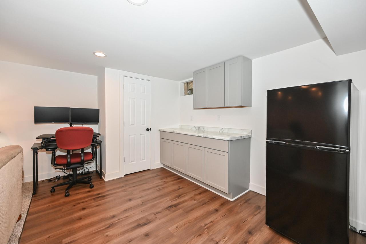 4690 South 114th STREET