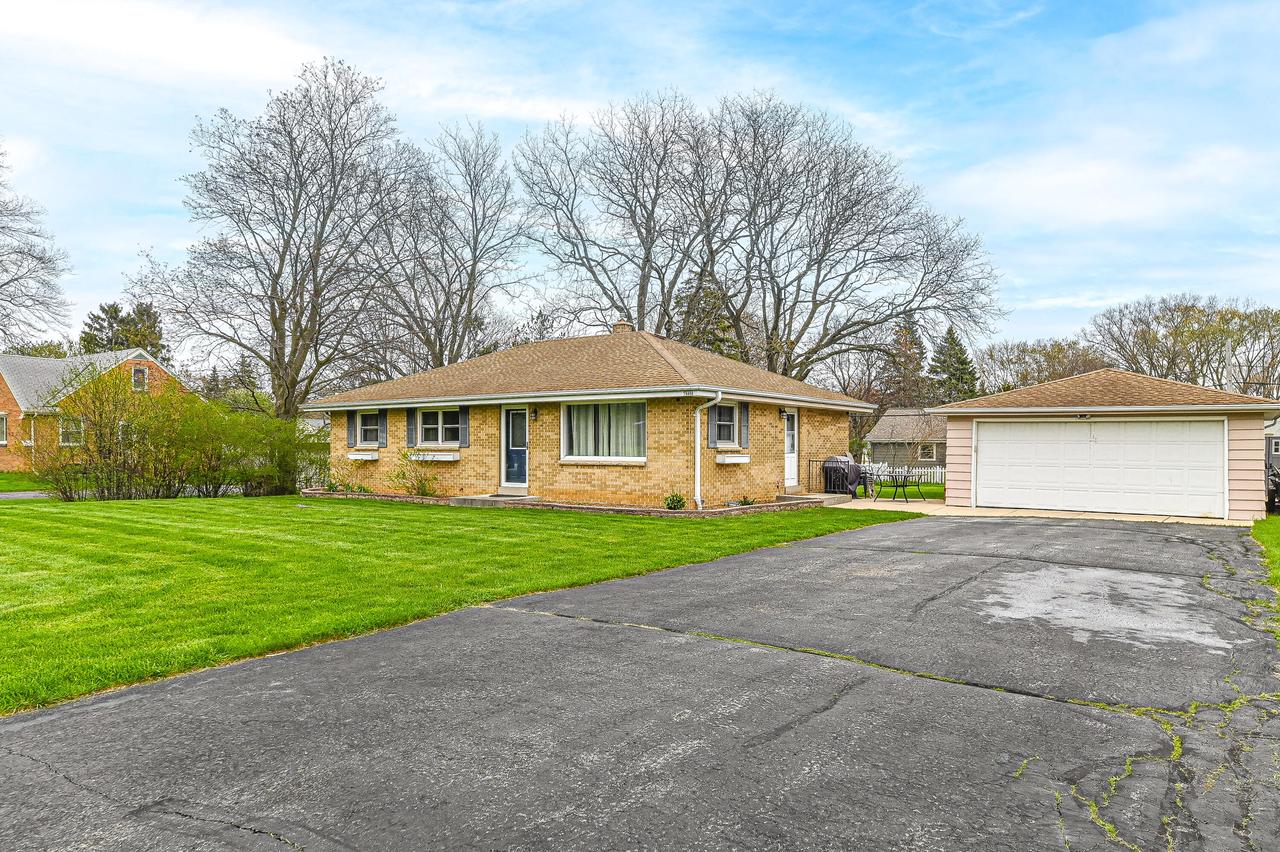 4690 South 114th STREET