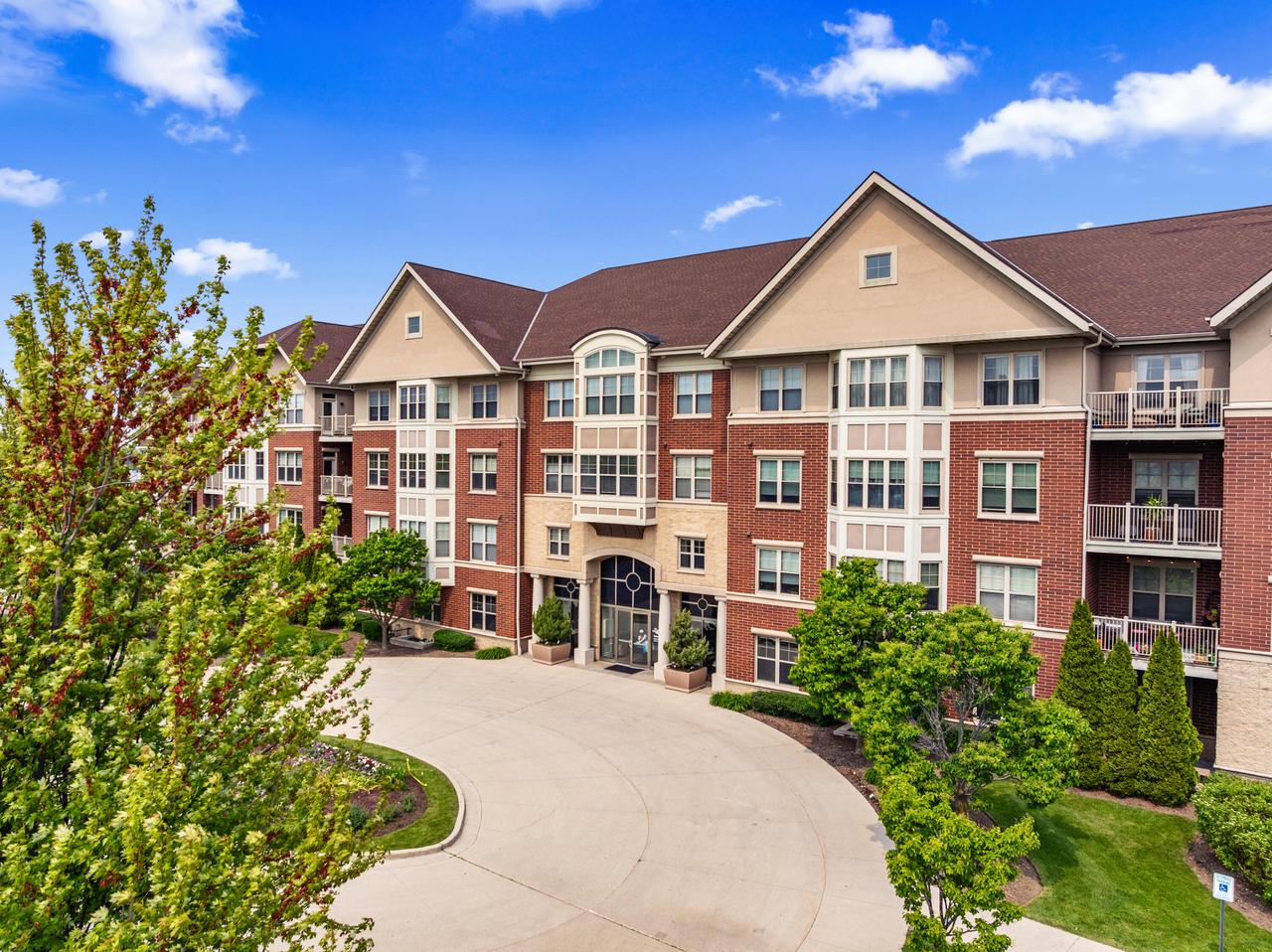 4100 South Lake DRIVE 421